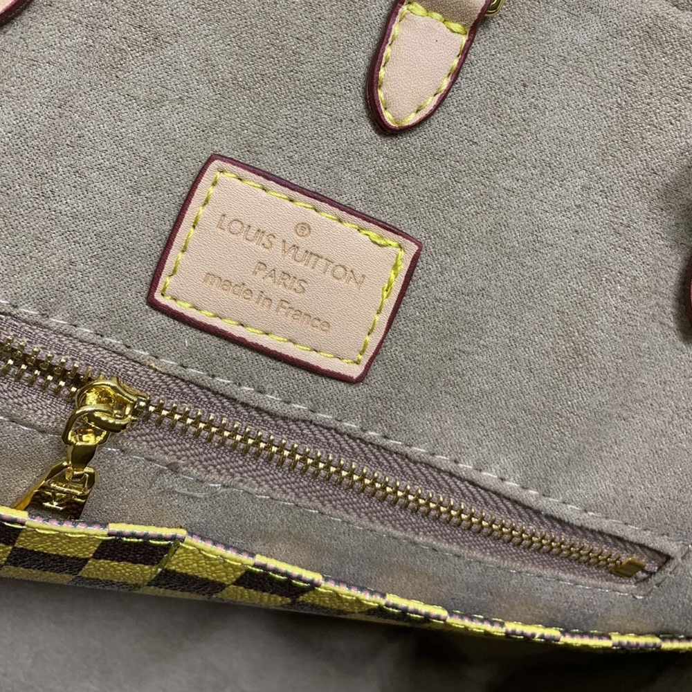 LV ON THE GO MM DAMIER YELLOW 34CM