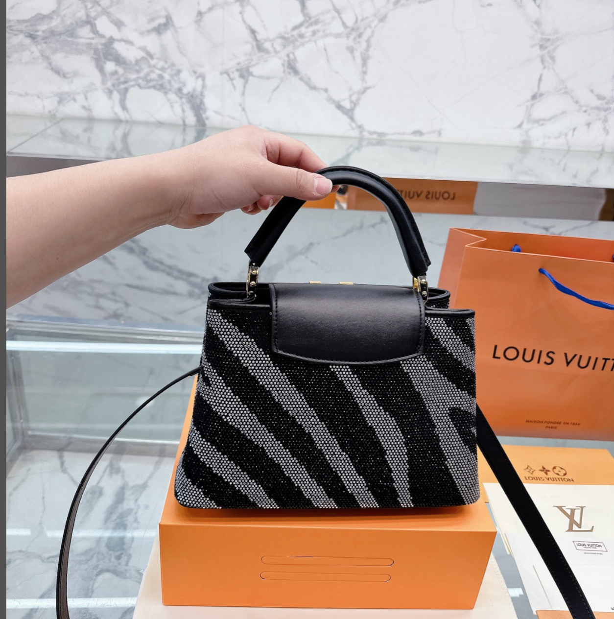 LV CAPUCINES MM BLACK AND GREY ZEBRA PATTERN 27CM M58517