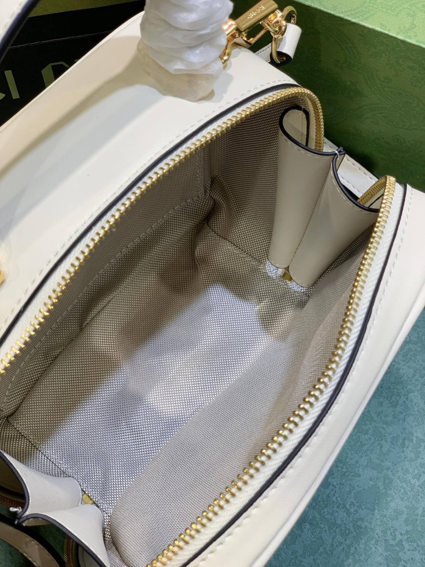 GG BLONDIE TOP HANDLE BAG WHITE 20CM 744434 1IV0G 9022