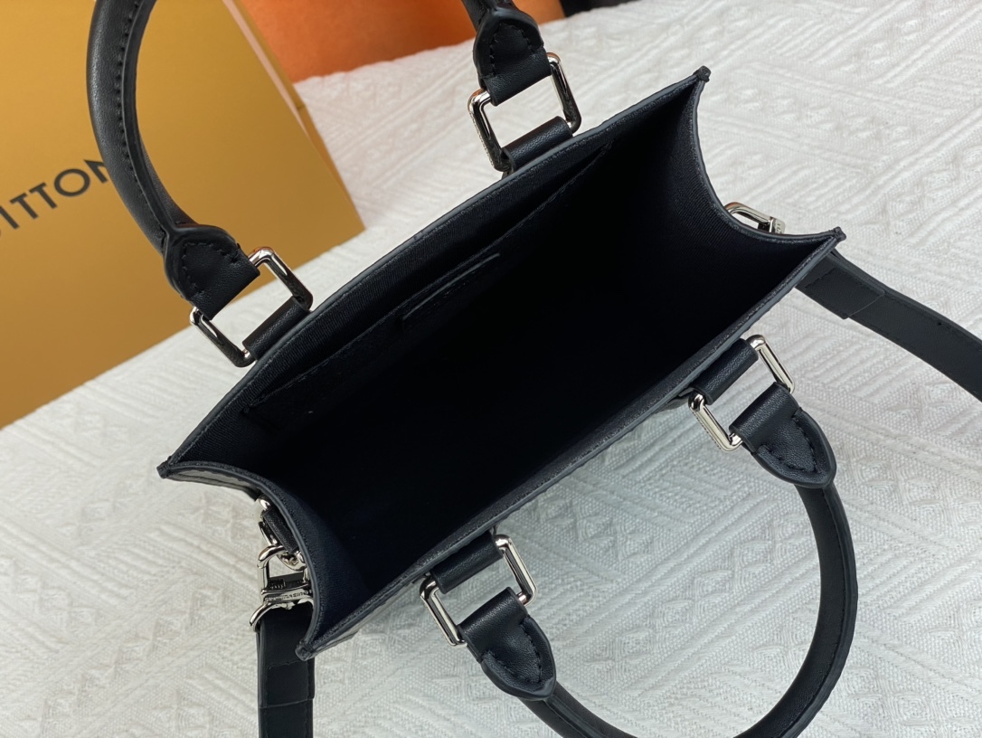 LV SAC PLAT MINI GREY AND BLACK LEATHER 22CM M46453