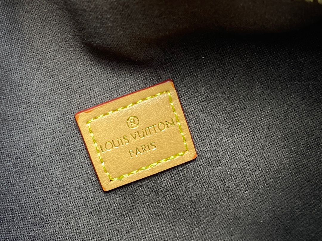 LV SIDE TRUNK MONOGRAM 21CM