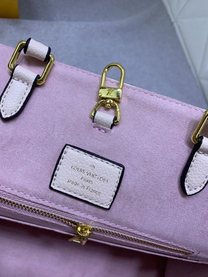 LV x YK ON THE GO MM WITH FLOWER MARQUETRY IN QUARTZ 35CM M21732