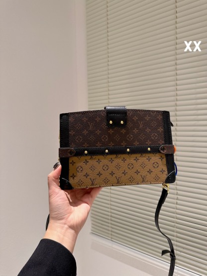 LV TRUNK CLUTCH MONOGRAM CANVAS HANDBAGS BROWN 20CM M43596