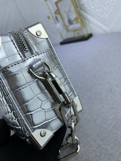 LV MINI SOFT TRUNK CROCODILIAN SILVER LEATHER 18.5CM N80956