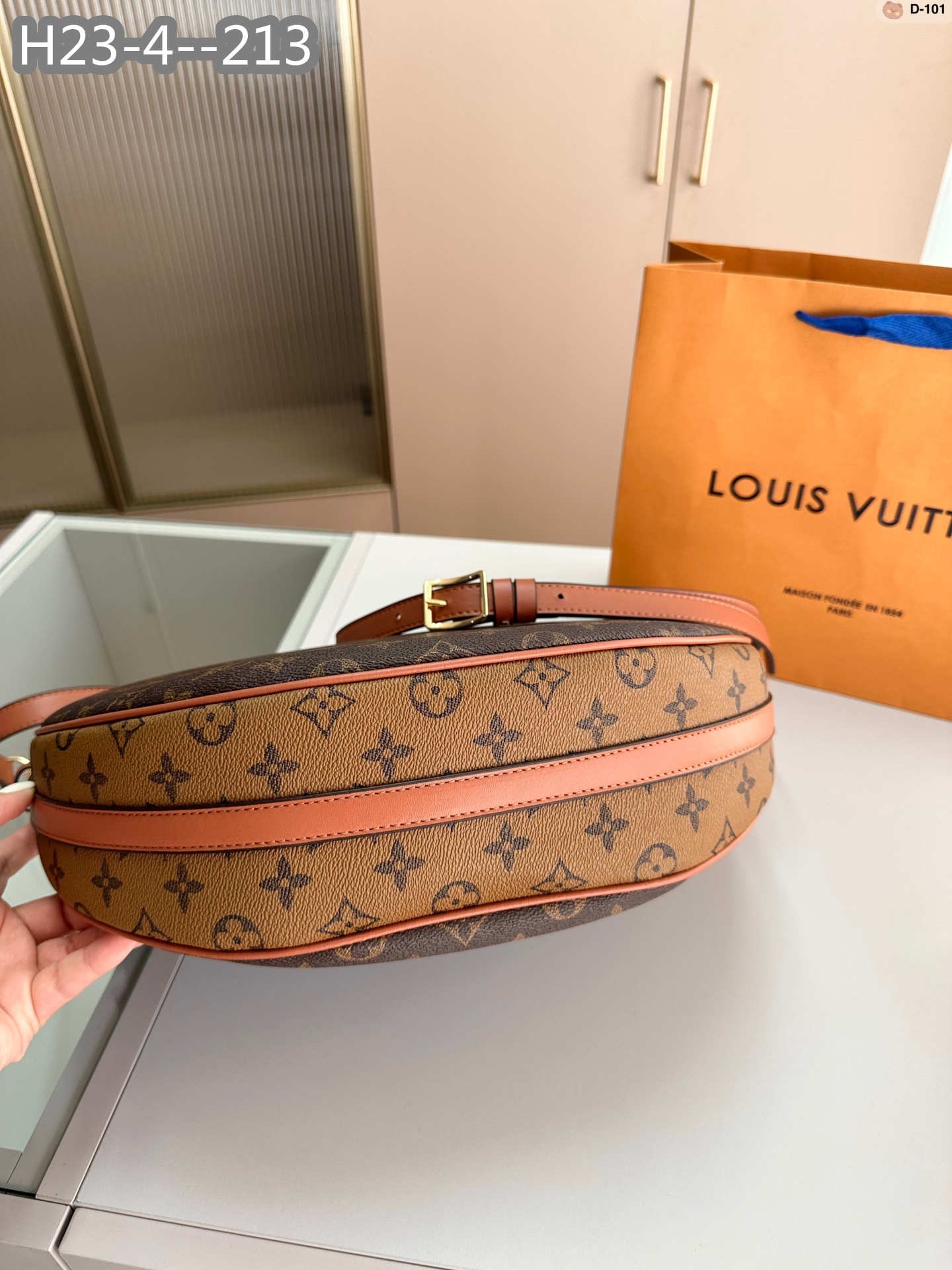 LV LOOP HOBO MONOGRAM CANVAS BROWN 35CM M46311
