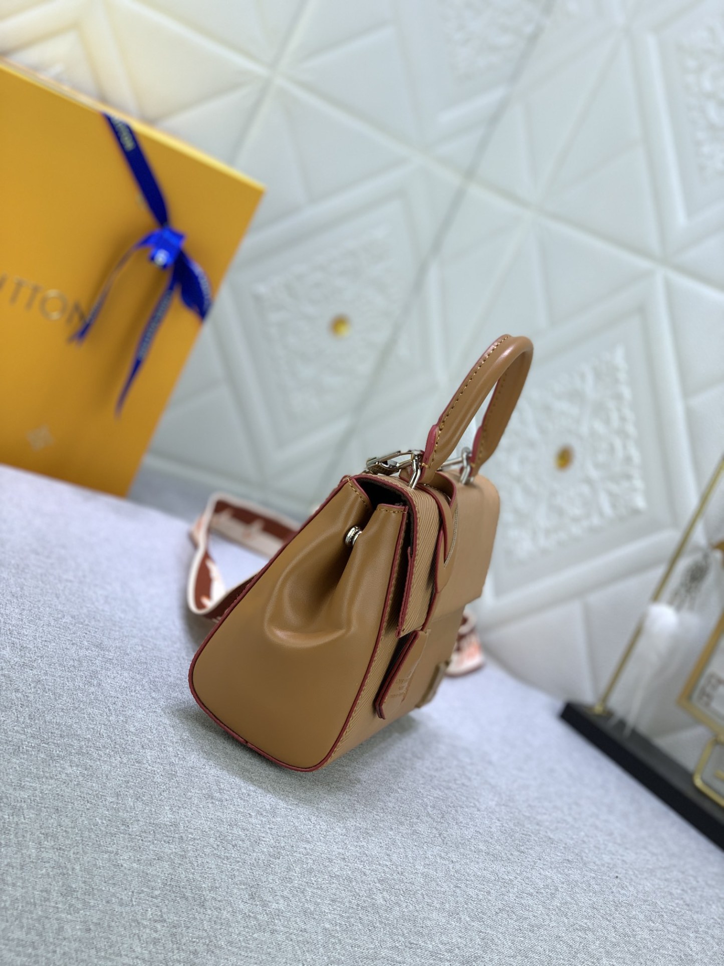 LV CLUNY MINI BROWN 20CM M58931