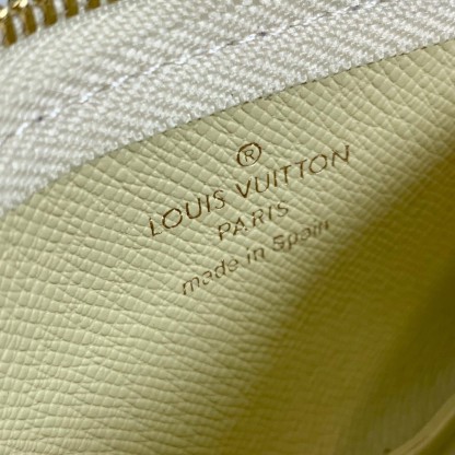 LV DAMIER AZUR COATED CANVA KEY POUCH 12CM N62658