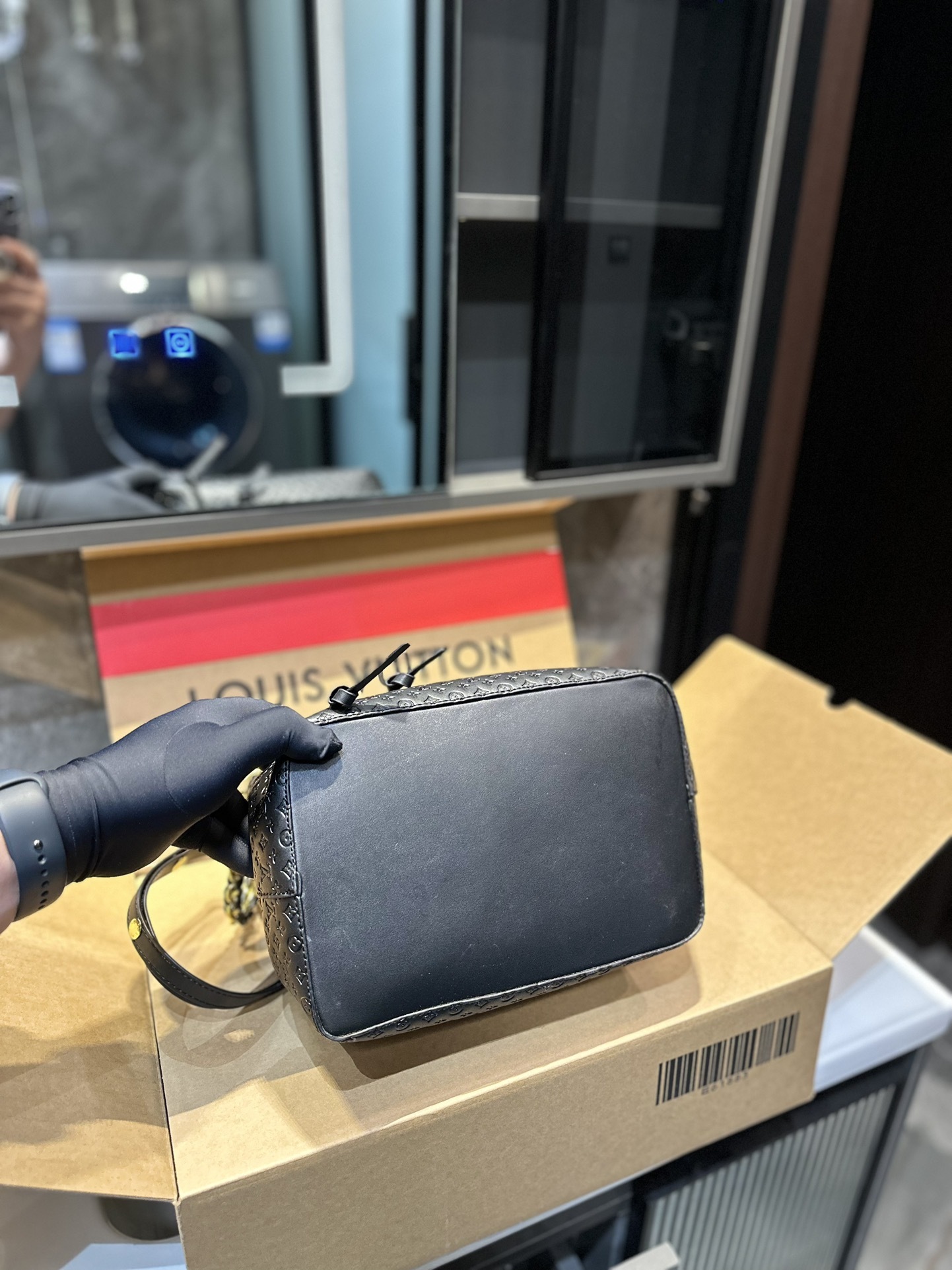 LV NÉONOÉ BB BLACK 25CM M22598