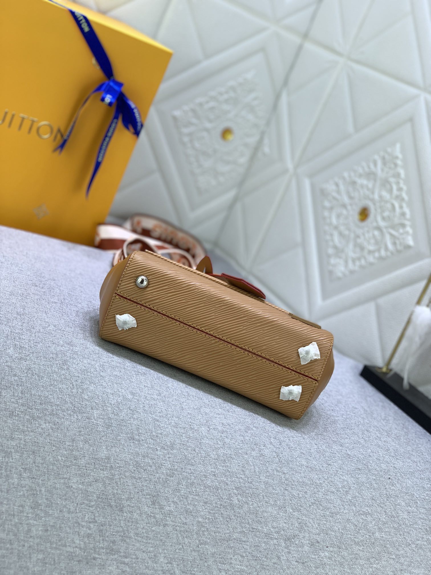 LV CLUNY MINI BROWN 20CM M58931