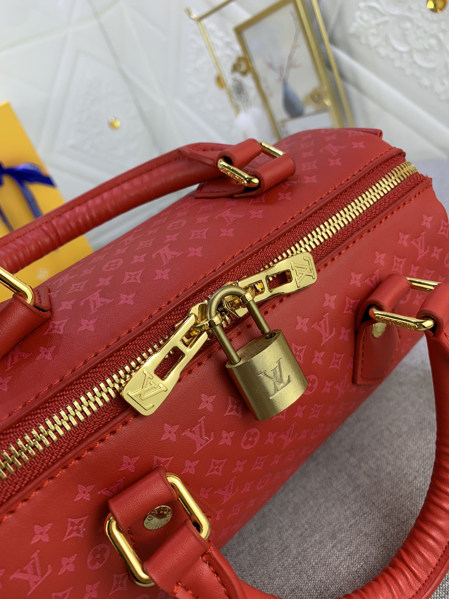 LV SPEEDY BANDOULIÈRE 20 RED M22286