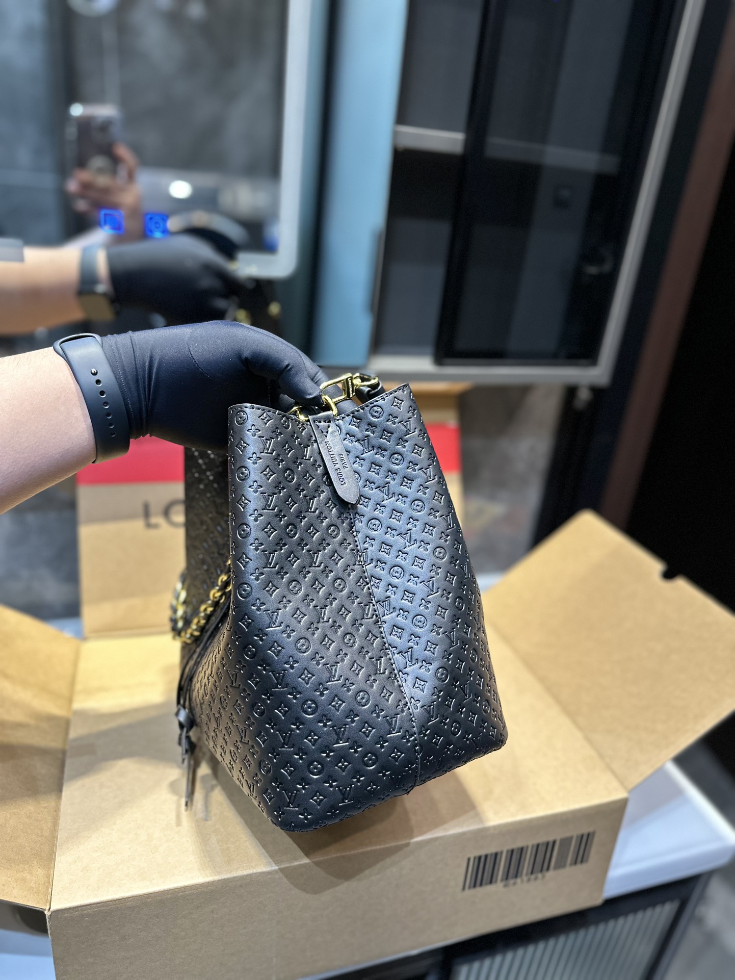 LV NÉONOÉ BB BLACK 25CM M22598