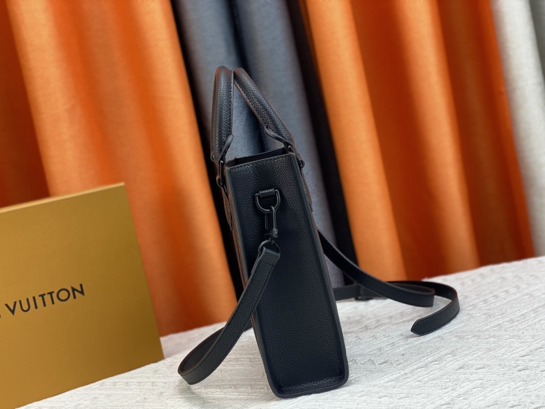 LV SAC PLAT MINI BLACK LEATHER 22CM M46453