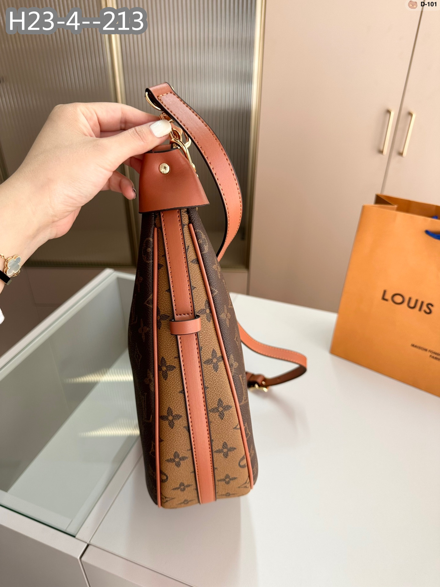 LV LOOP HOBO MONOGRAM CANVAS BROWN 35CM M46311
