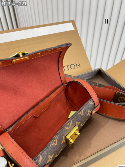 LV PAPILLON TRUNK BRICKY COLOR 20CM M57835