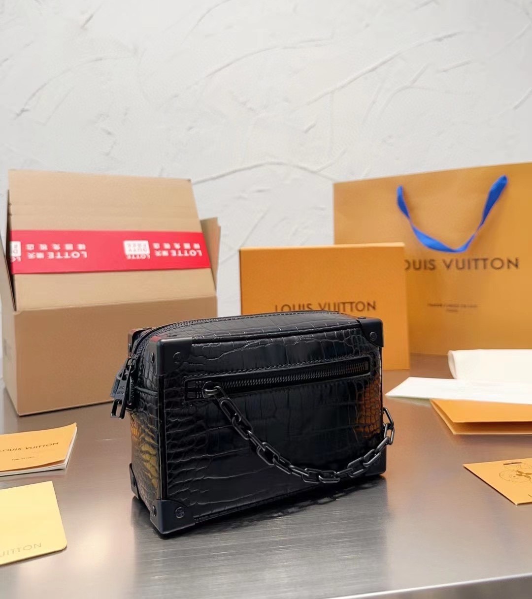 LV MINI SOFT TRUNK BLACK CROCODILE 18CM N98247