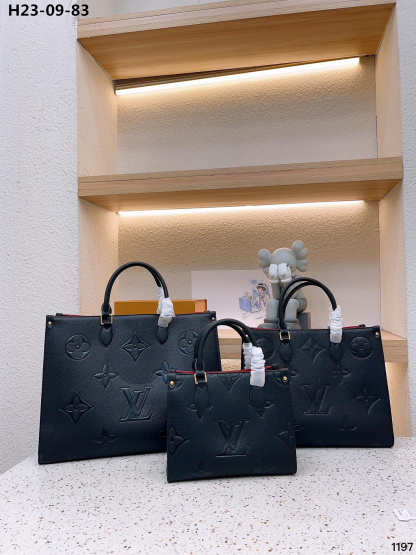 LV ONTHEGO GM BAG BLACK 42CM M44925