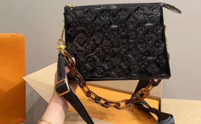 LV COUSSIN PM BAG BLACK 27CM M22614