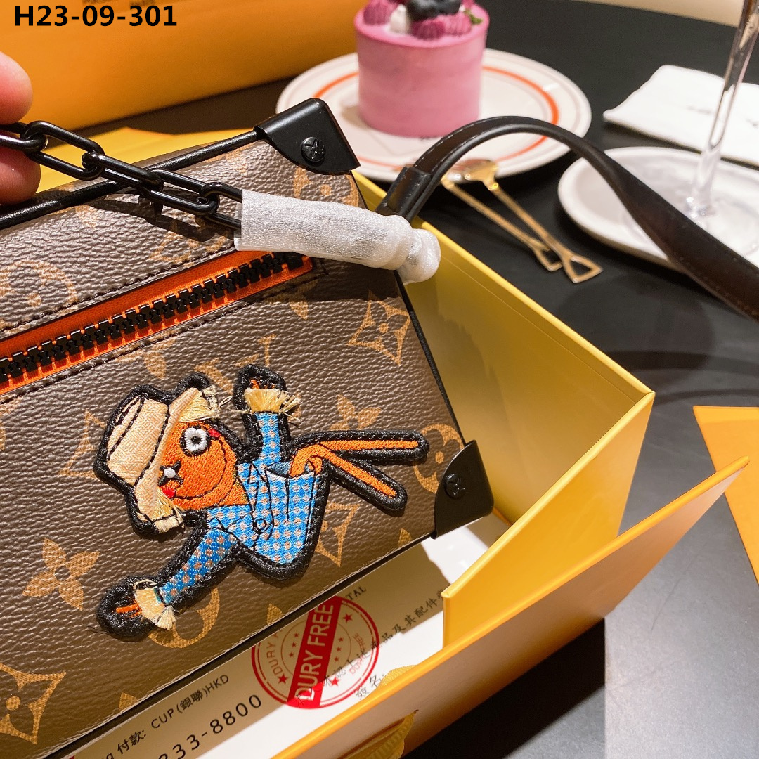 LV MINI SOFT TRUNK WALLET MONOGRAM 18CM M80159