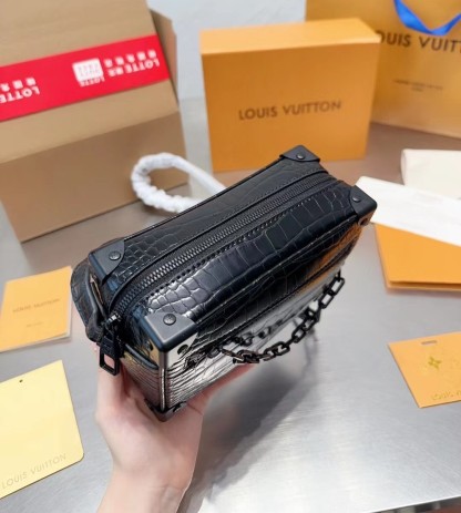 LV MINI SOFT TRUNK BLACK CROCODILE 18CM N98247