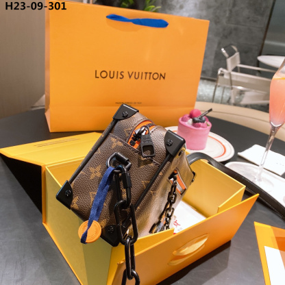 LV MINI SOFT TRUNK WALLET MONOGRAM 18CM M80159