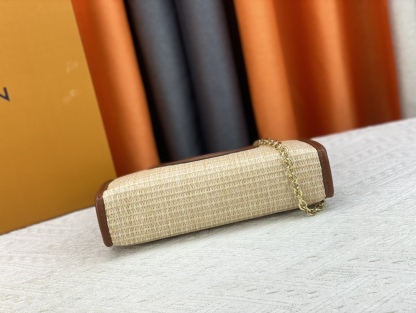 LV NATURAL RAFFIA TOILETRY POUCH ON CHAIN BROWN 17CM