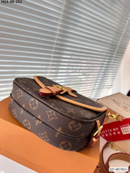 LV SAUMUR BB MONOGRAM BROWN 20CM M46740