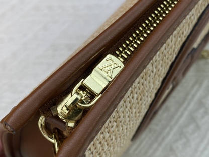 LV NATURAL RAFFIA TOILETRY POUCH ON CHAIN BROWN 17CM