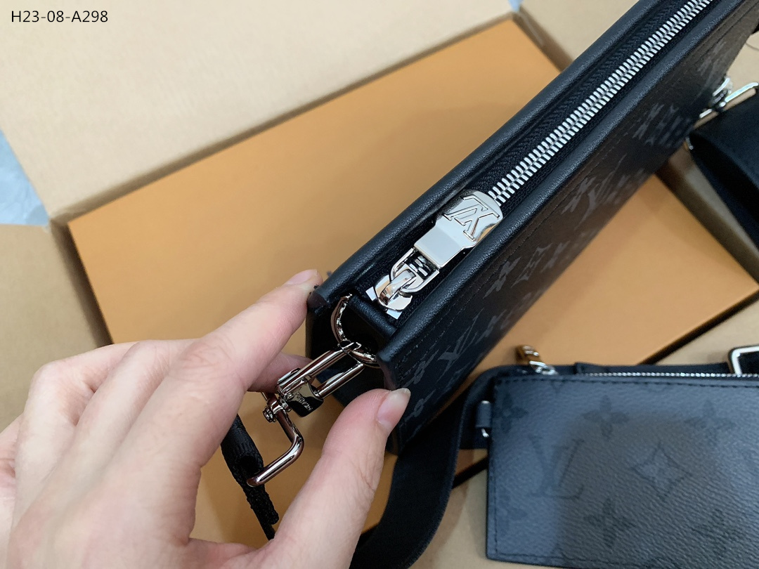 LV GASTON BAG BLACK 22CM M81124