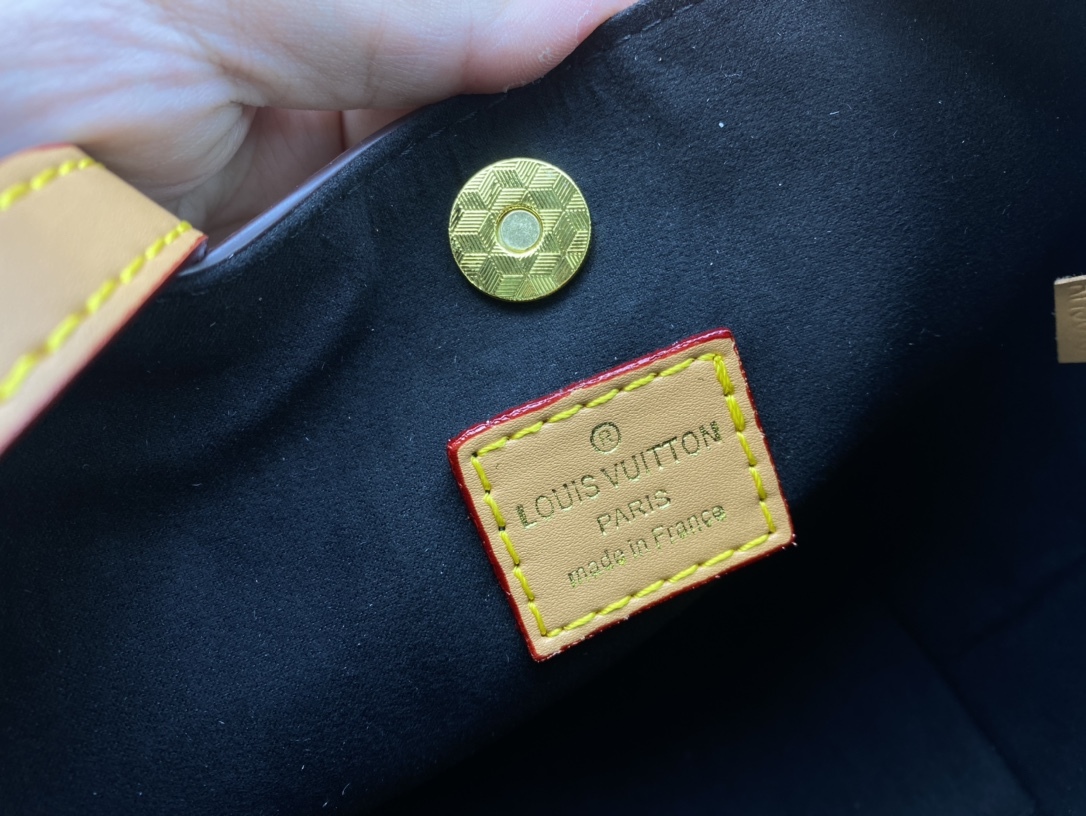 LV ATLANTIS BB BAG DARK BROWN 17CM M46817