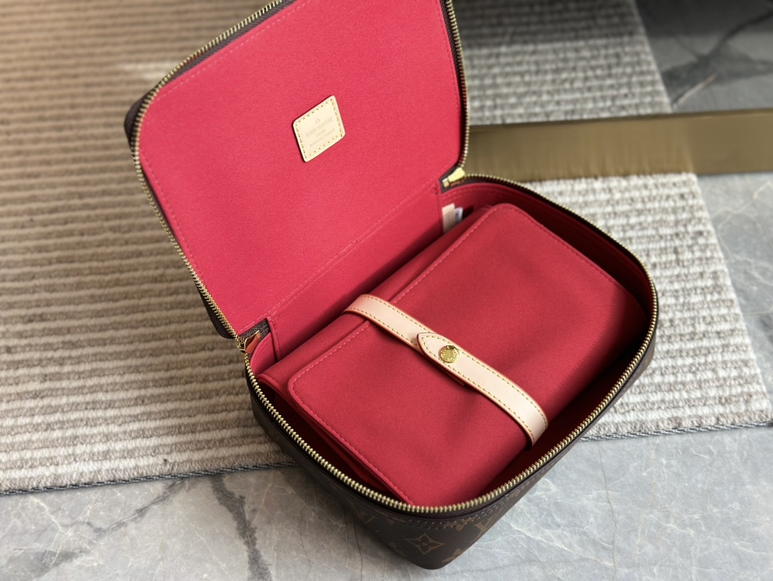 LV LV NICE JEWELRY CASE BROWN 23CM