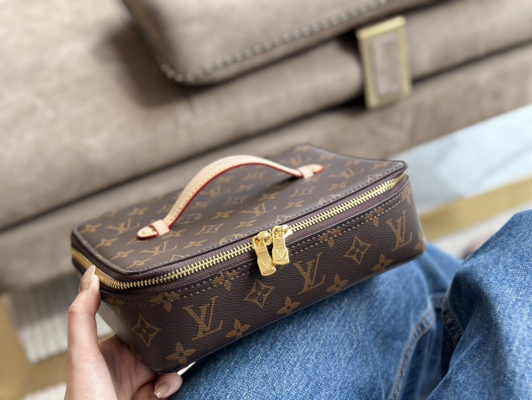 LV LV NICE JEWELRY CASE BROWN 23CM