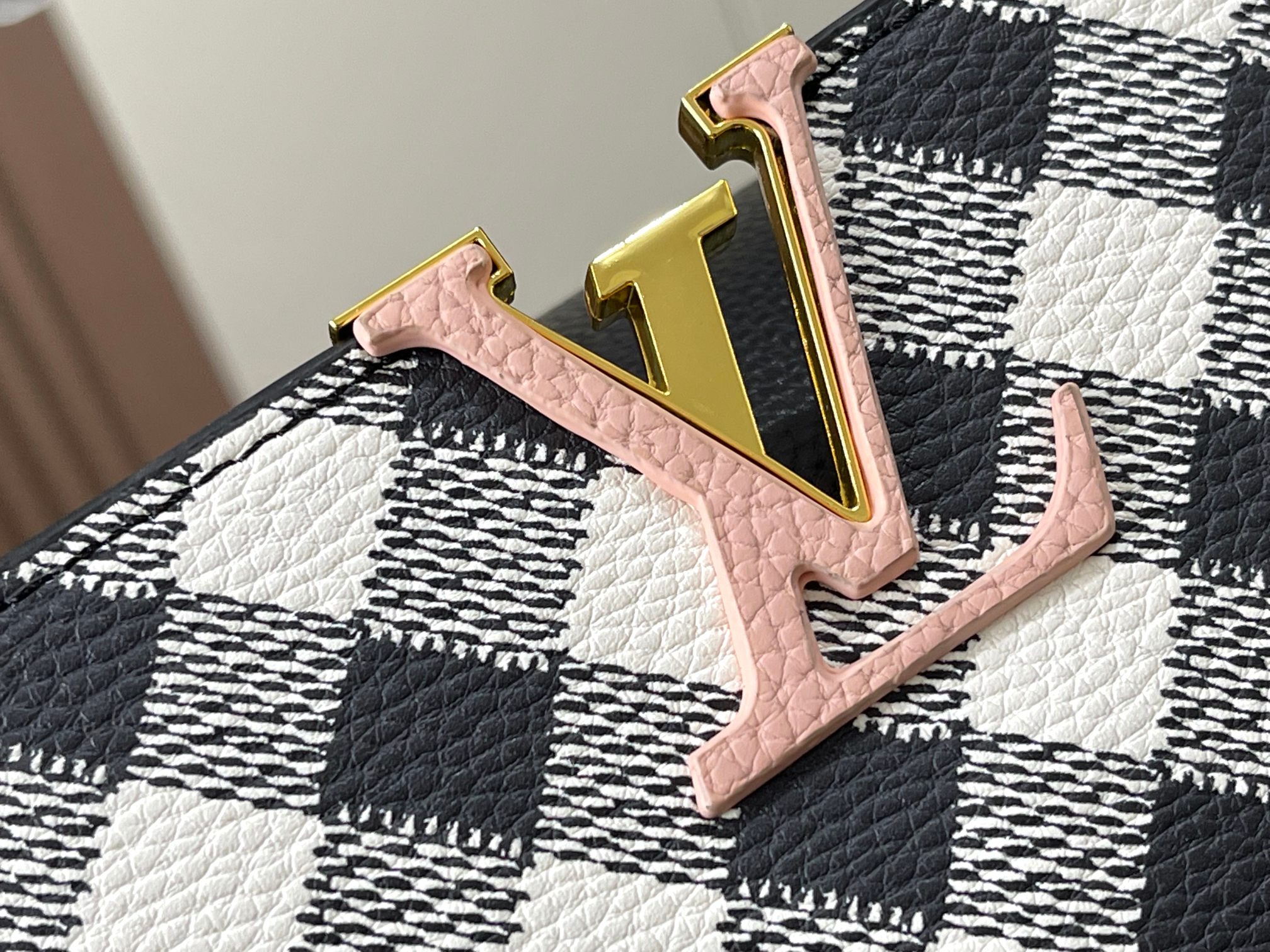 LV CAPUCINES BB BAG BLACK 27CM M20716