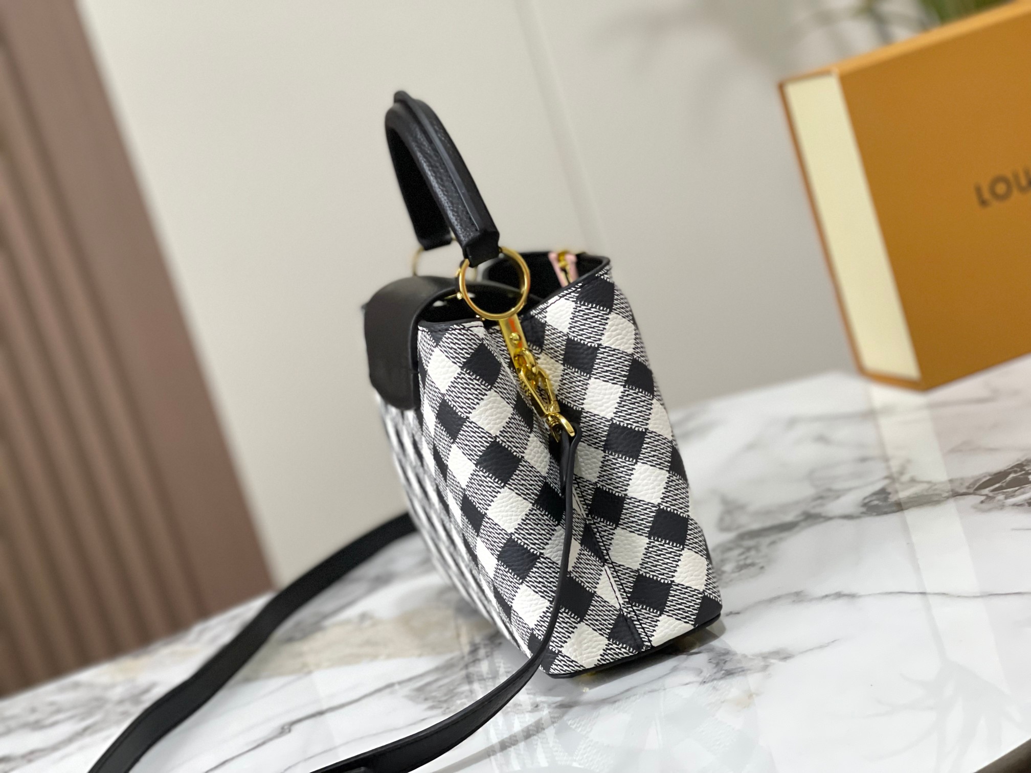 LV CAPUCINES BB BAG BLACK 27CM M20716