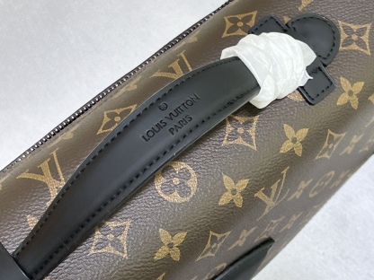 LV MONTSOURIS MONOGRAM MESSANGER BAG BROWN 34CM