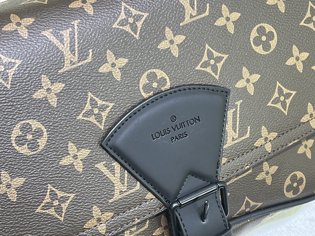 LV MONTSOURIS MONOGRAM MESSANGER BAG BROWN 34CM