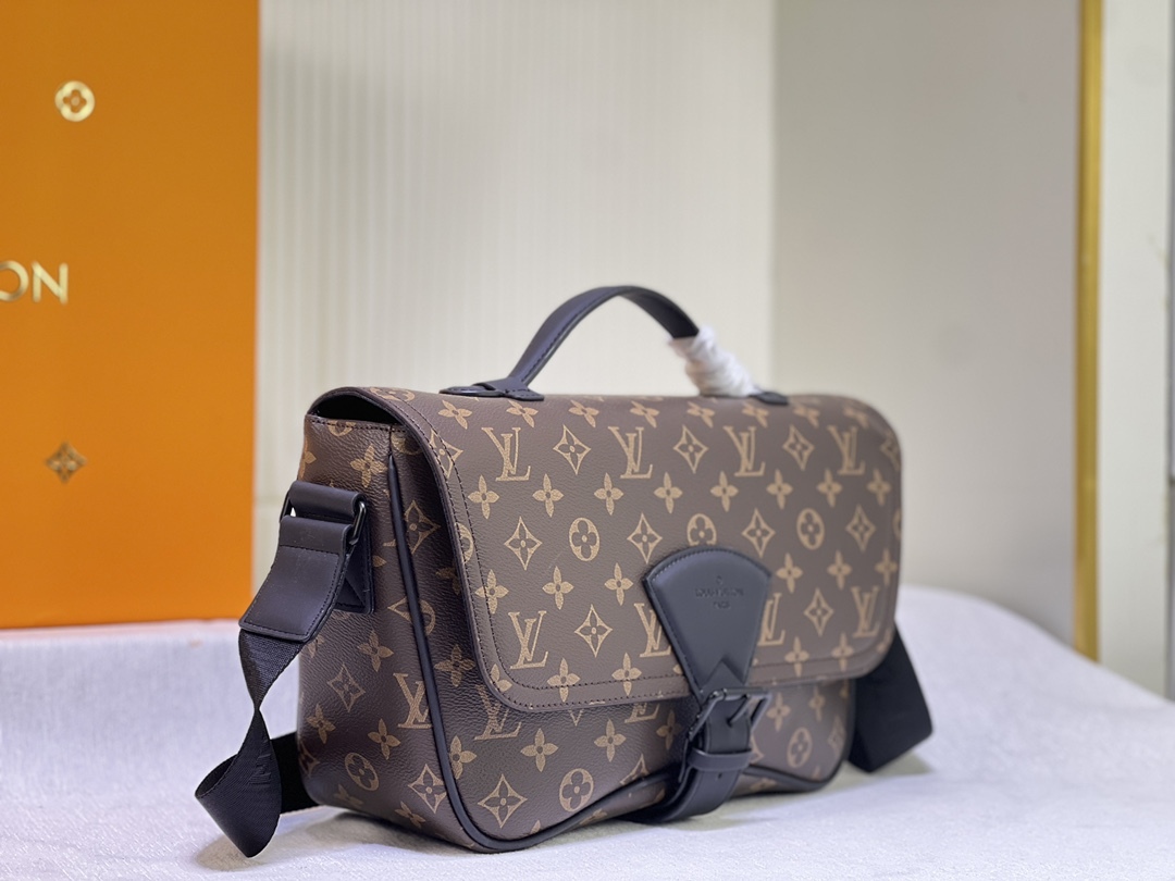 LV MONTSOURIS MONOGRAM MESSANGER BAG BROWN 34CM