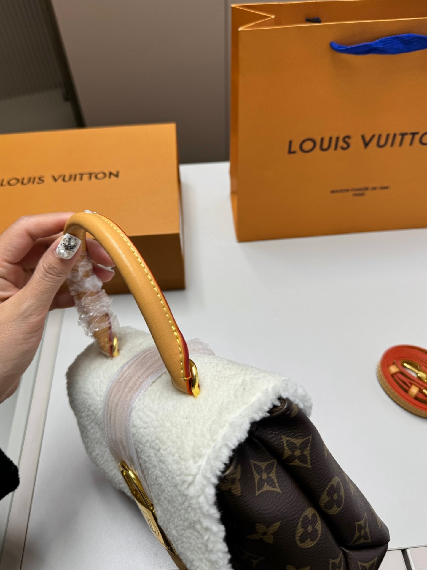 LV LOCKY BB 20CM M46318
