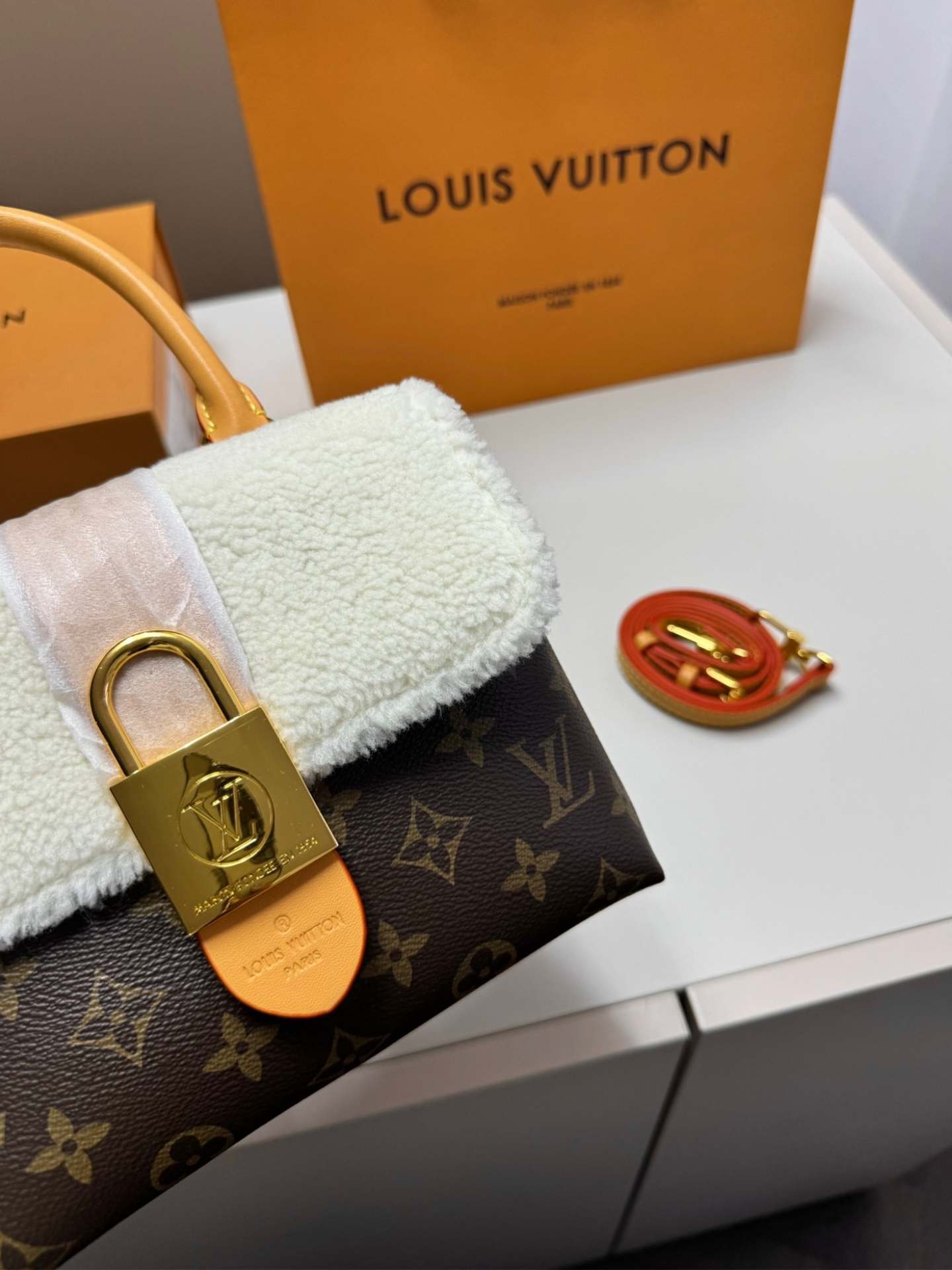 LV LOCKY BB 20CM M46318