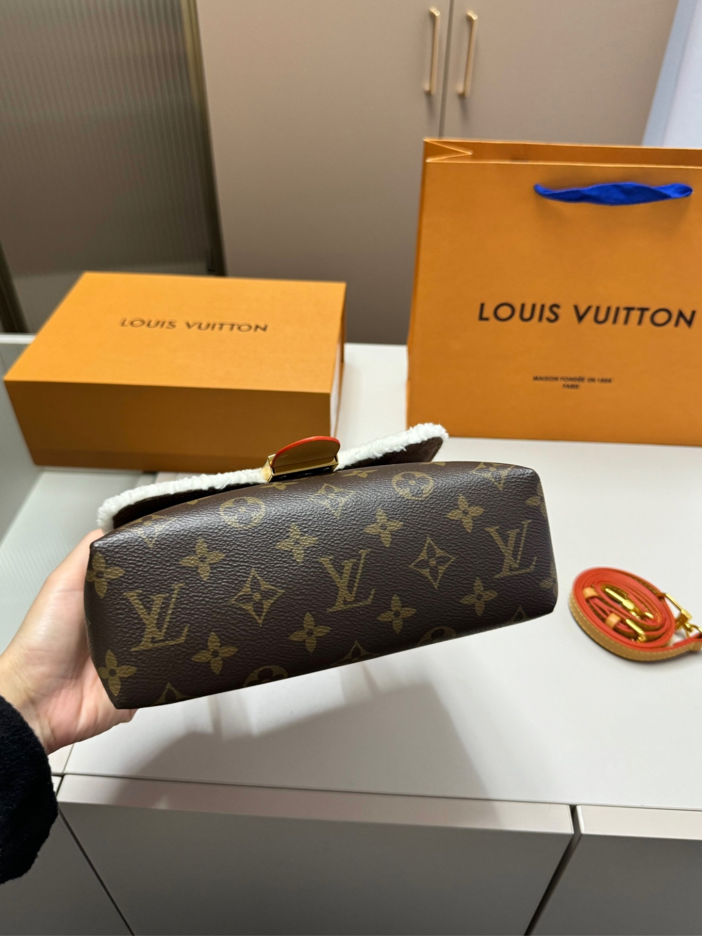 LV LOCKY BB 20CM M46318