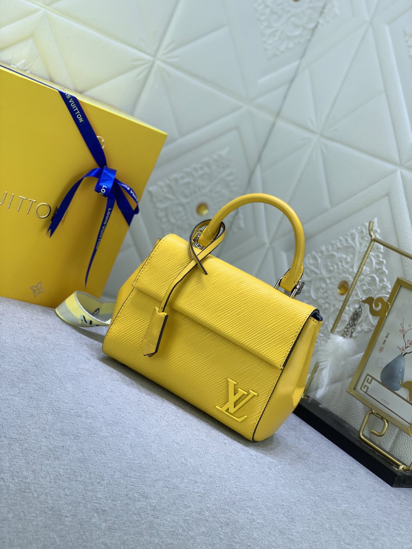 LV CLUNY MINI YELLOW 20CM M22616