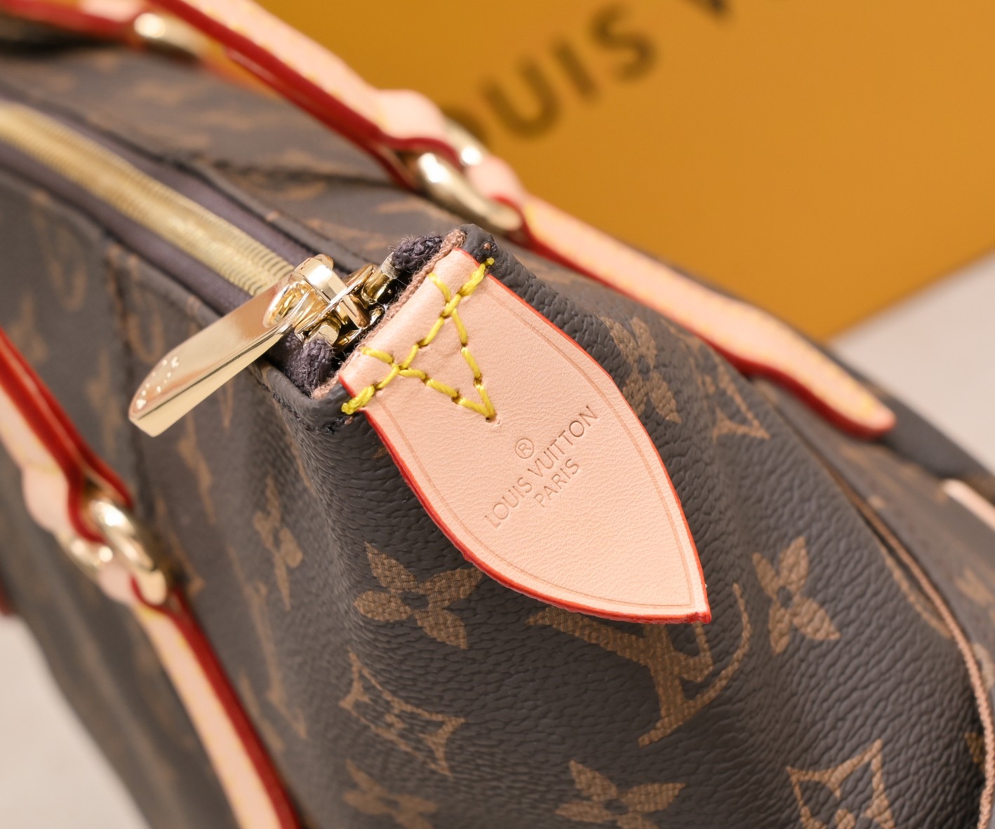 LV TOTALLY MONOGRAM CANVAS MM 43CM