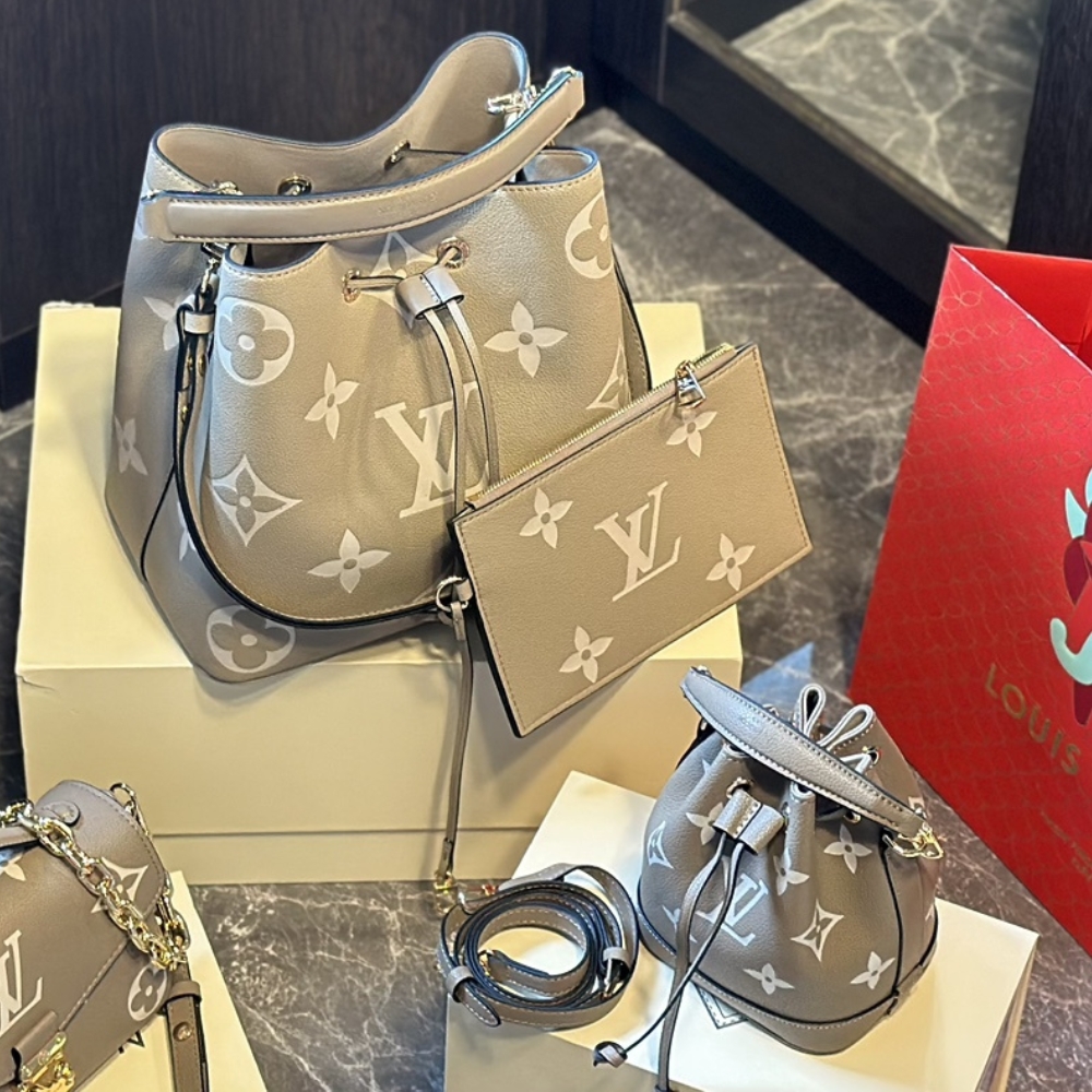 LV NÉONOÉ MM CREAM 25CM M45555