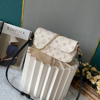 LV WALLET ON CHAIN IVY MONOGRAM CANVAS CREAM 23CM M83091