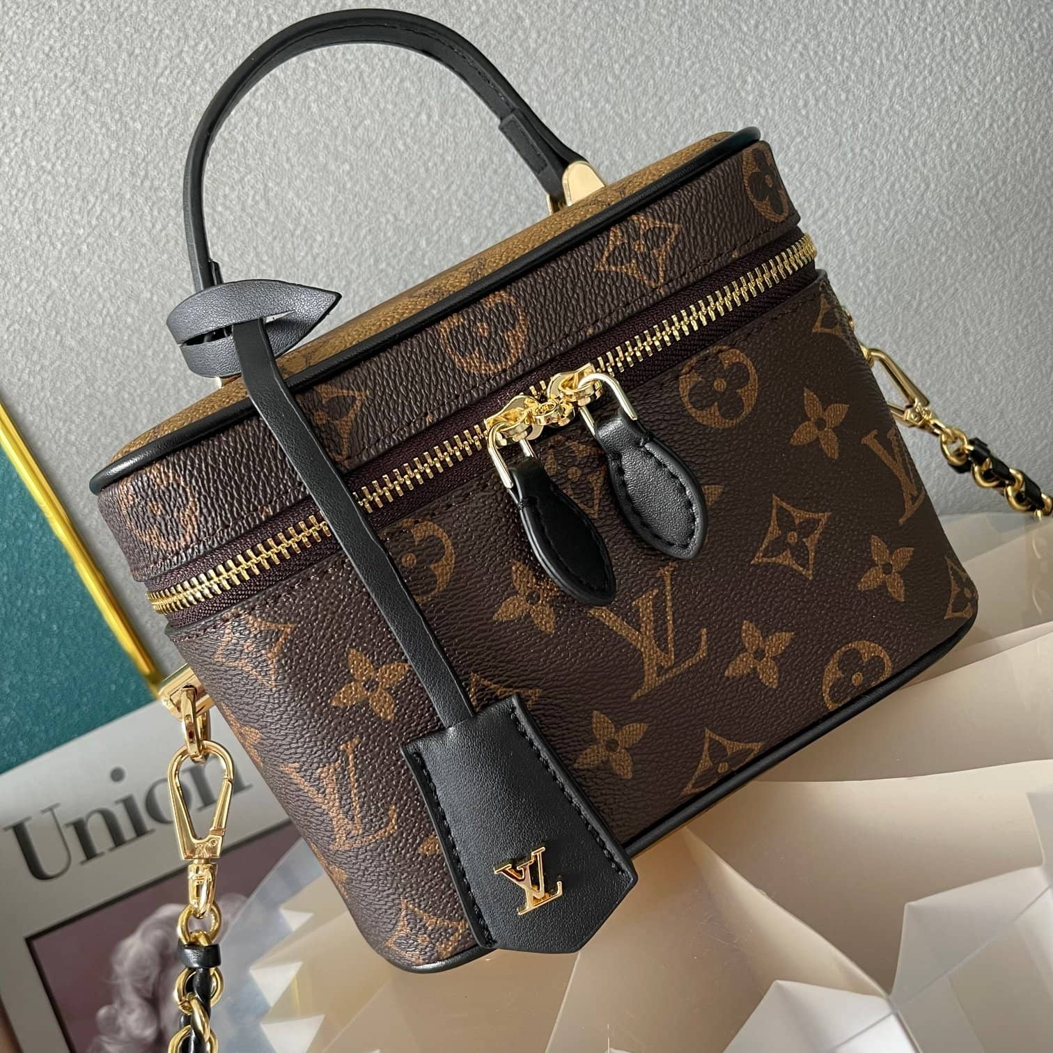 LV VANITY PM MONOGRAM BROWN 19CM M45598