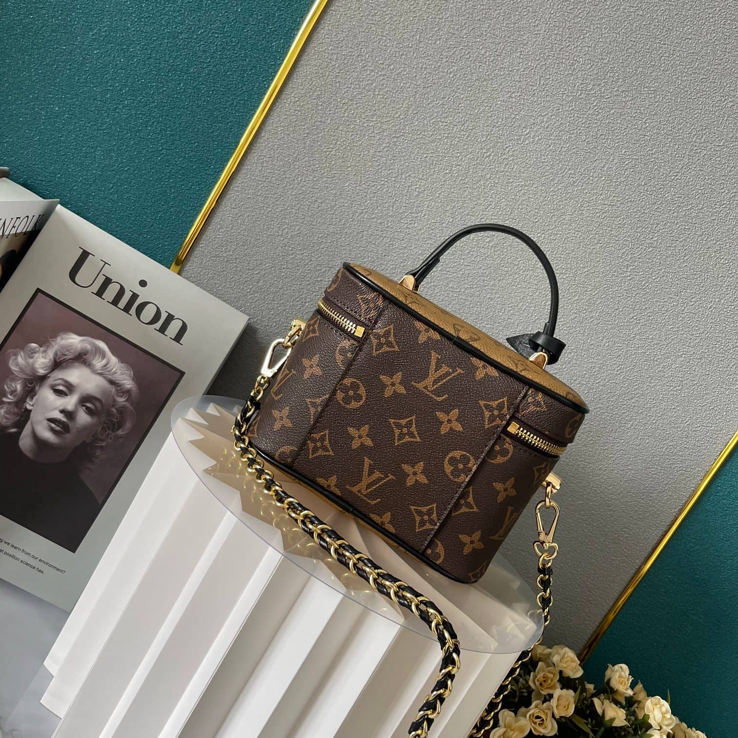LV VANITY PM MONOGRAM BROWN 19CM M45598