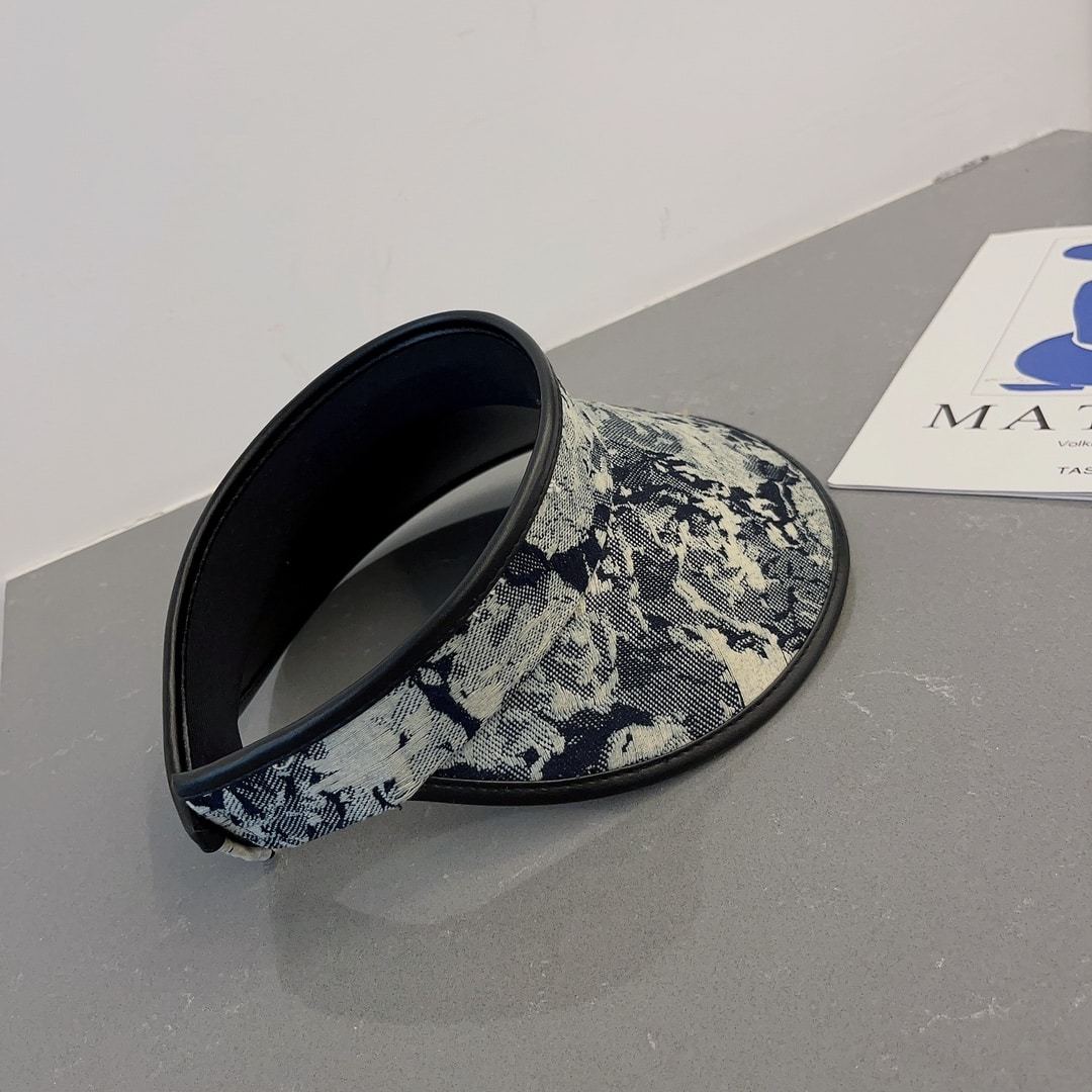 LV VISOR HAT BLACK