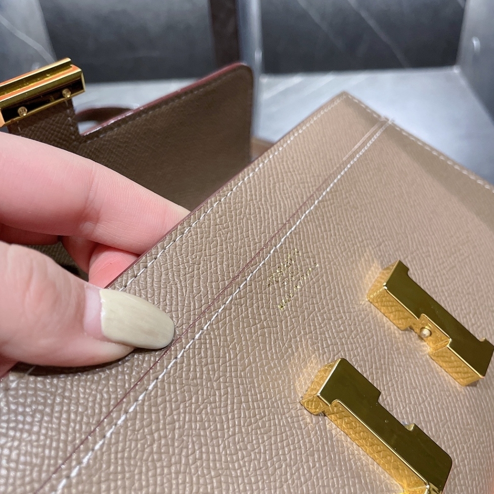 HERMÈS CONSTANCE TO GO EPSOM ETOUPE 21CM