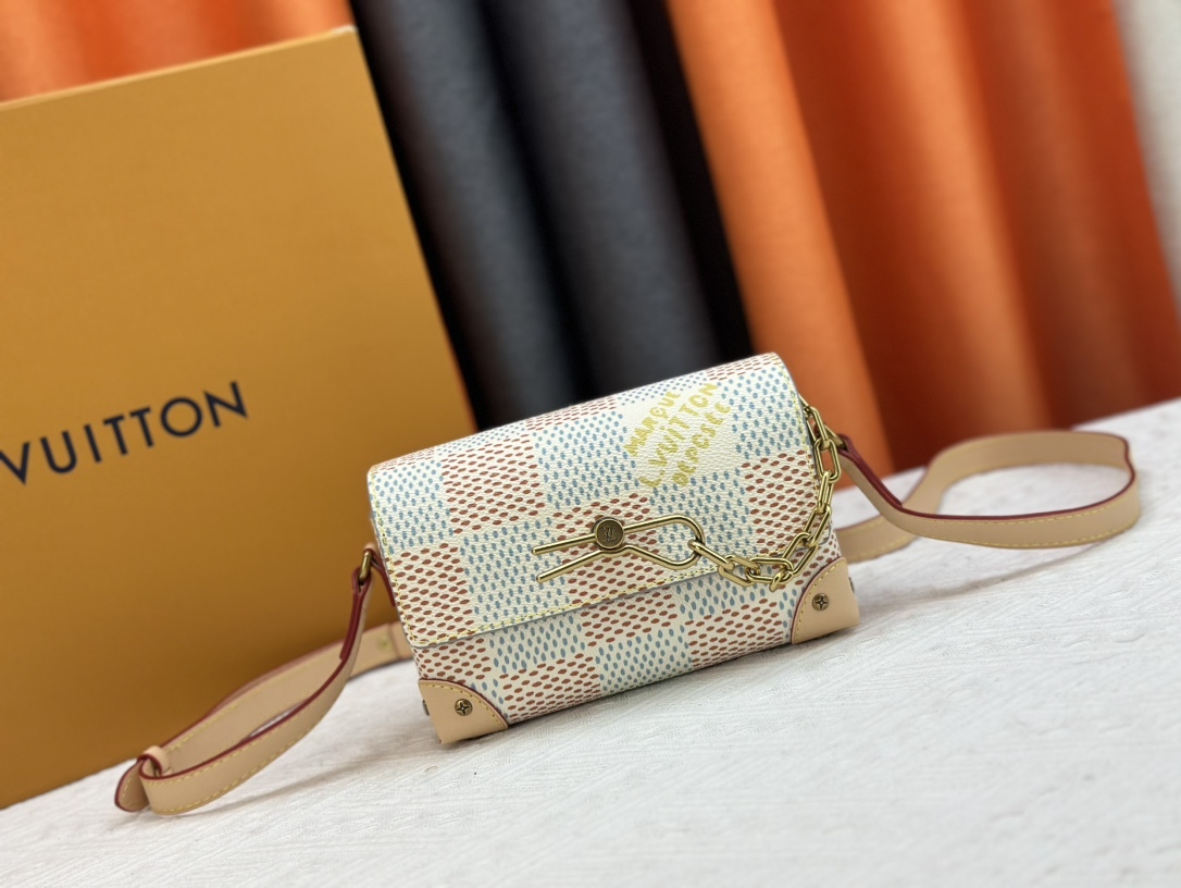 LV STEAMER WEARABLE WALLET WHITE 18CM N40674