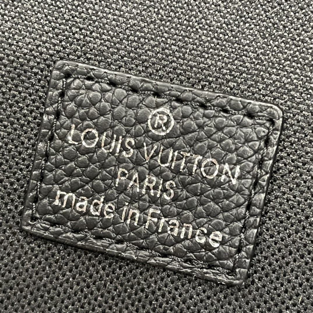 LV FASTLINE WEARABLE WALLET BLACK 17.3CM M82085