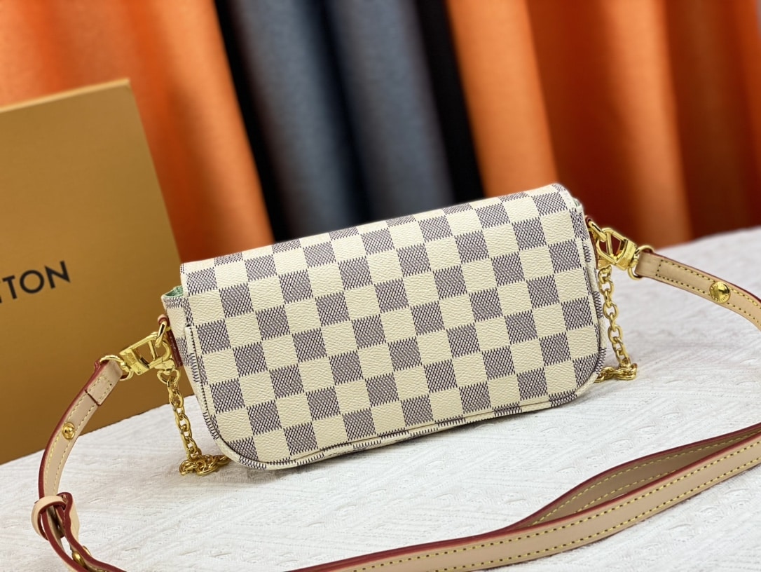 LV IVY WALLET ON CHAIN BAG DAMIER EBENE BEIGE 23CM M81911